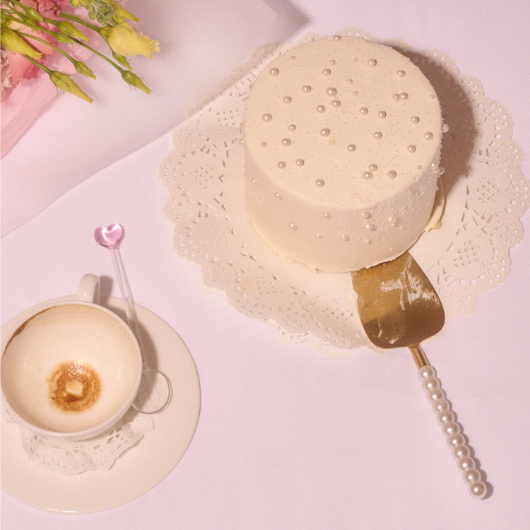 Pearl Cake Server